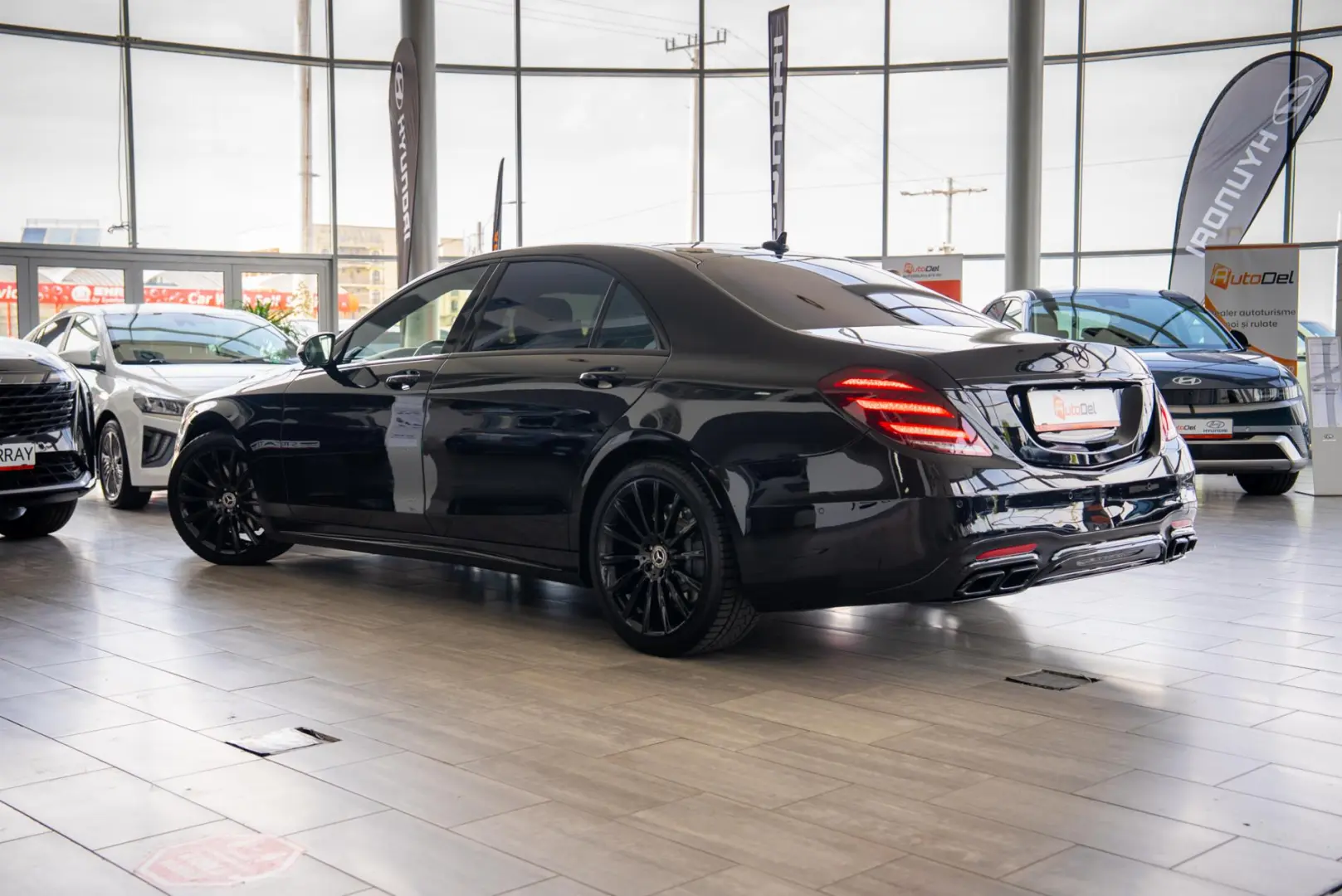 Mercedes-Benz S-Class AMG 560 LONG 4MATIC
