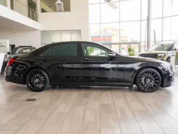 Mercedes-Benz S-Class AMG 560 LONG 4MATIC