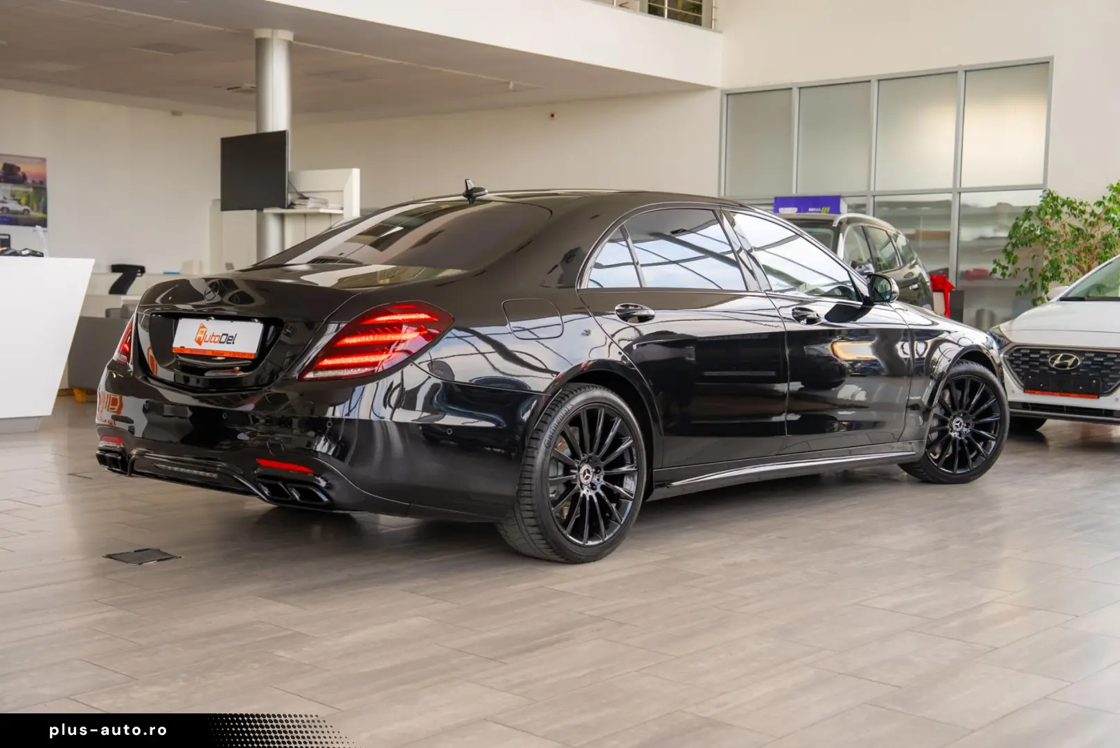 Mercedes-Benz S-Class AMG 560 LONG 4MATIC