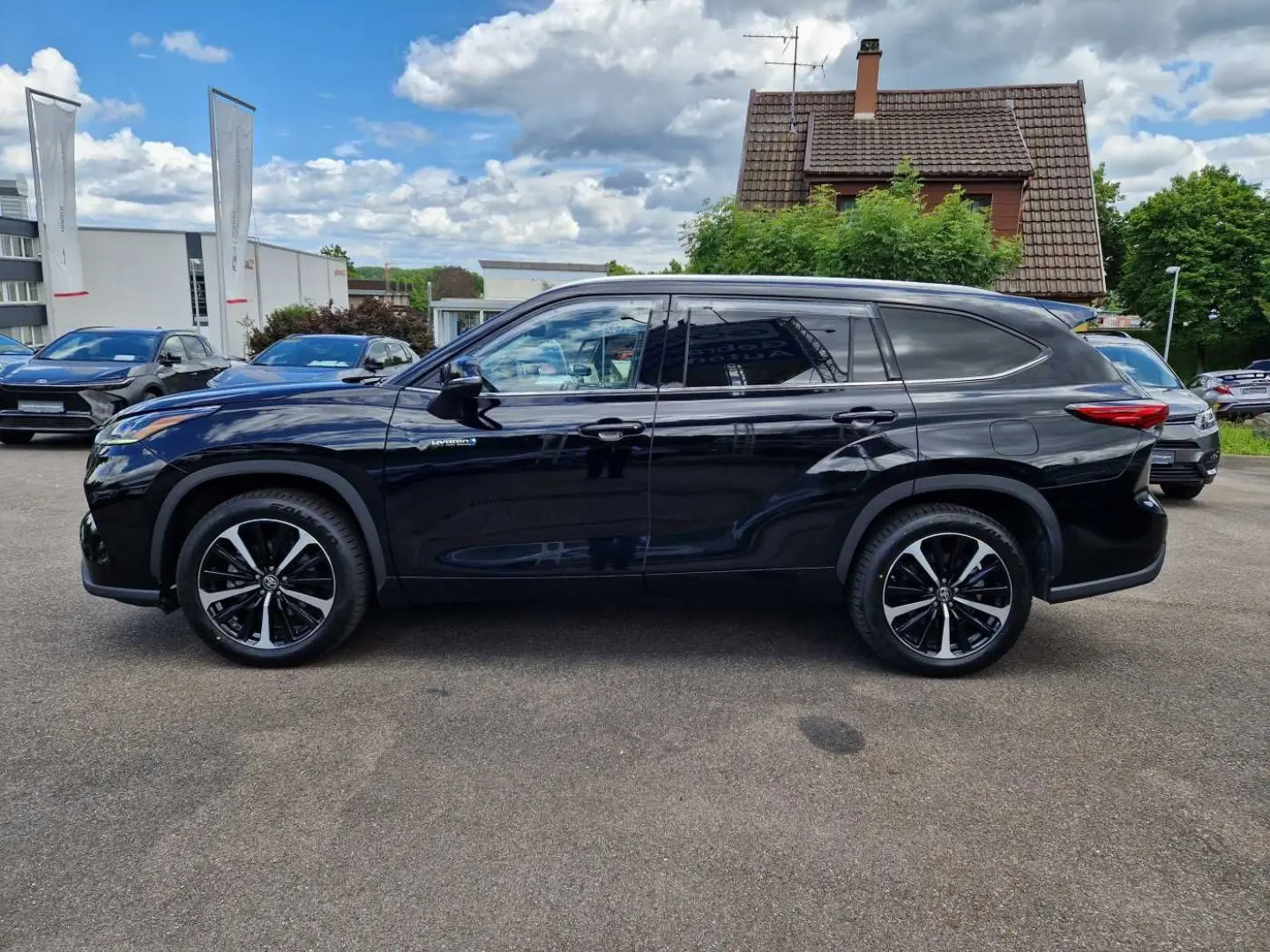 Highlander 2.5 Hybrid Luxury