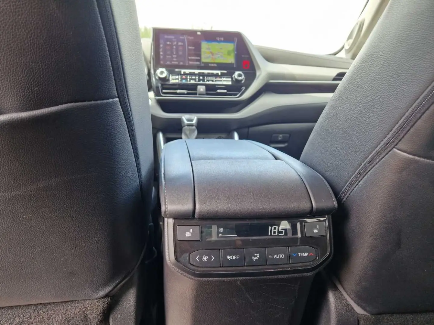Highlander 2.5 Hybrid Luxury