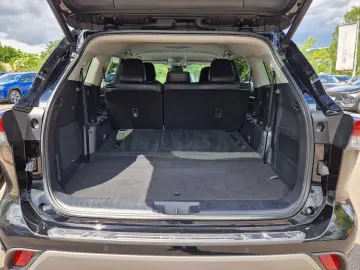 Highlander 2.5 Hybrid Luxury