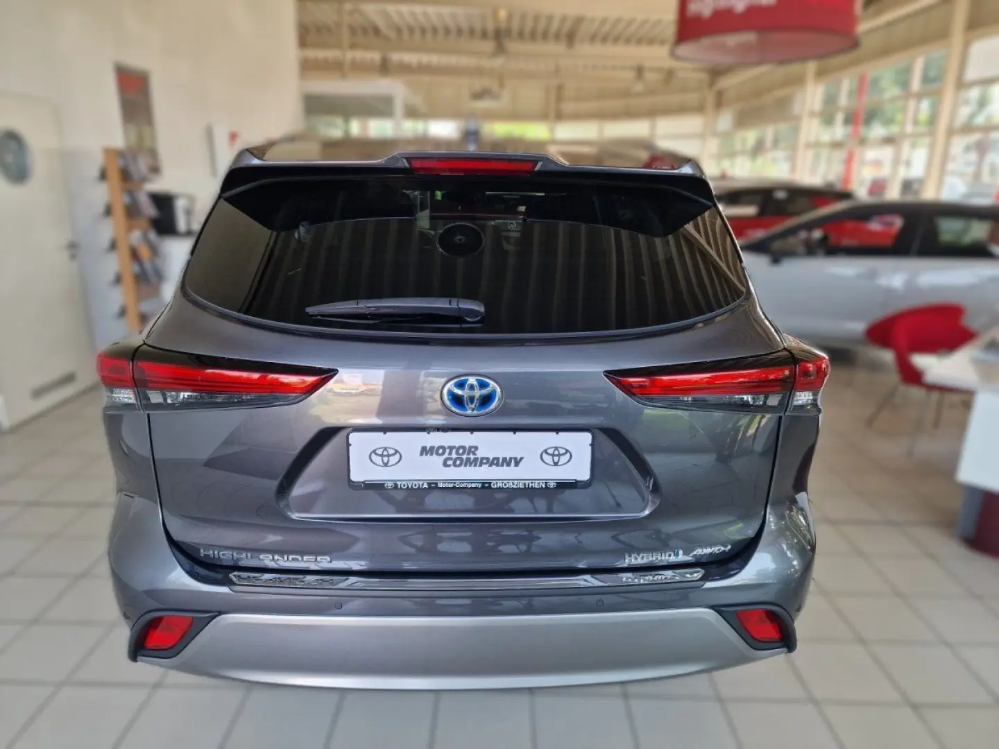 Highlander 2.5 HYBRID LUXURY/1.HAND/PANO/7-SITZE