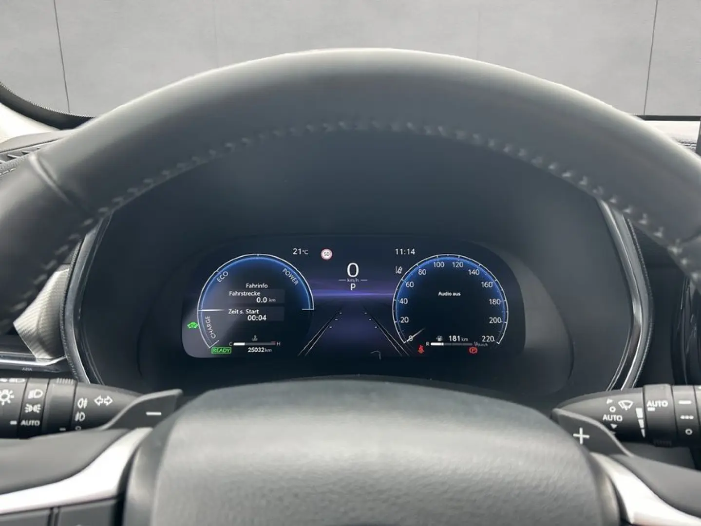 Highlander 2.5 Hybrid Luxury 7-Sitzer
