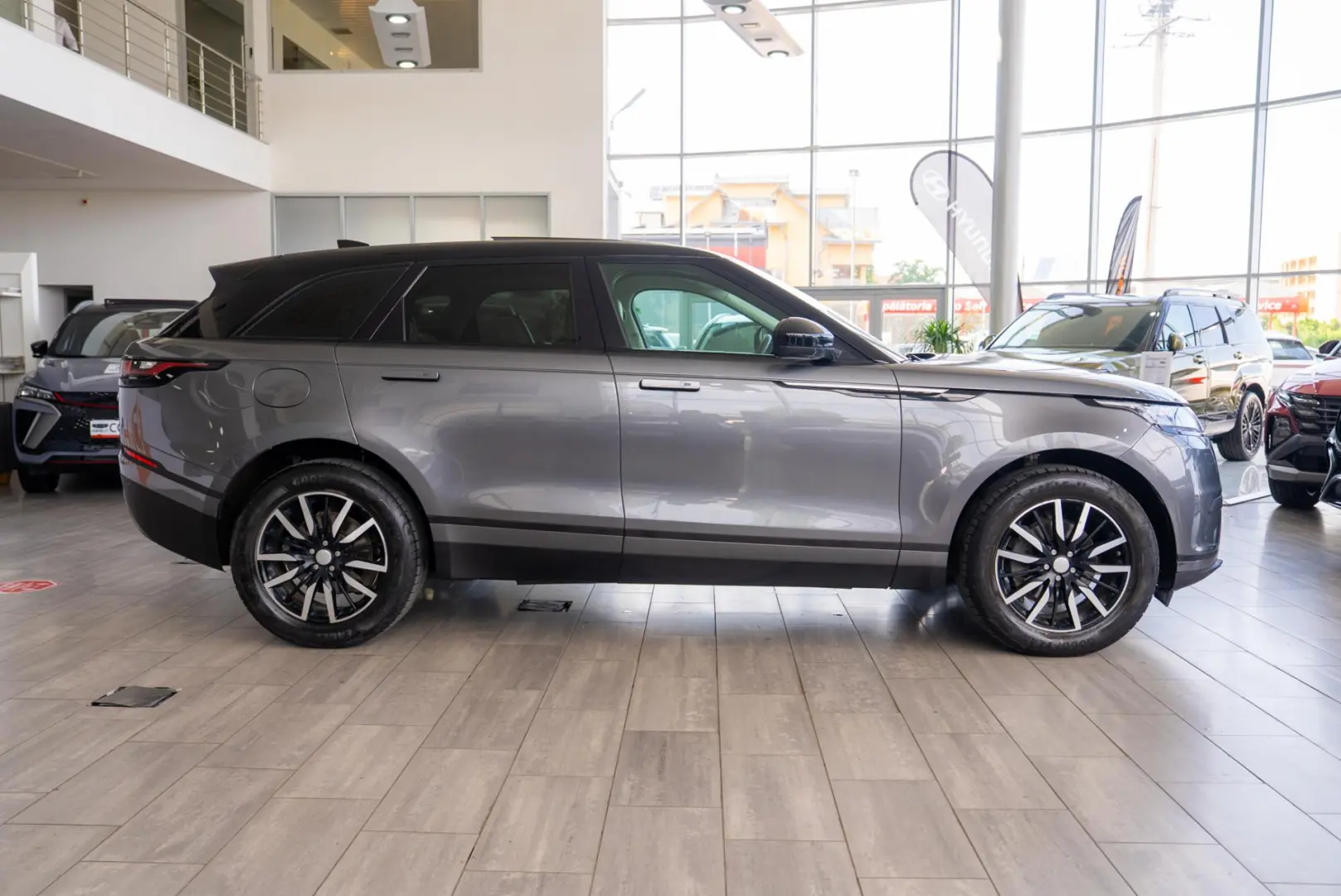Land Rover Range Rover Velar 2.0 D180 AWD Automat