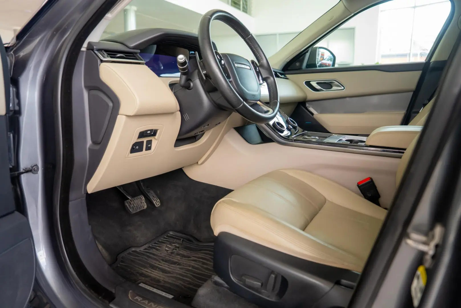 Land Rover Range Rover Velar 2.0 D180 AWD Automat