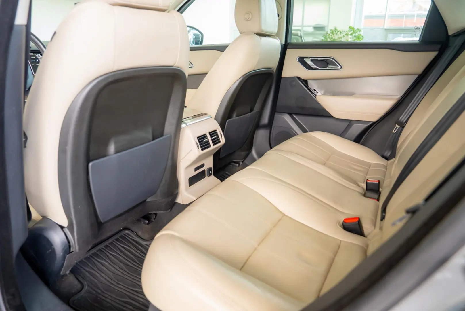 Land Rover Range Rover Velar 2.0 D180 AWD Automat