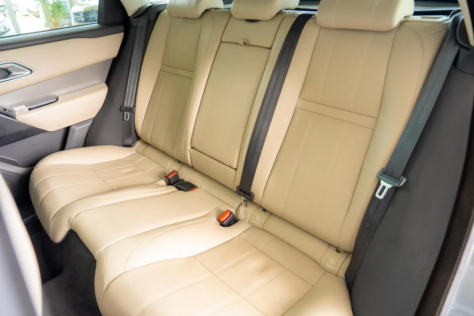 Land Rover Range Rover Velar 2.0 D180 AWD Automat