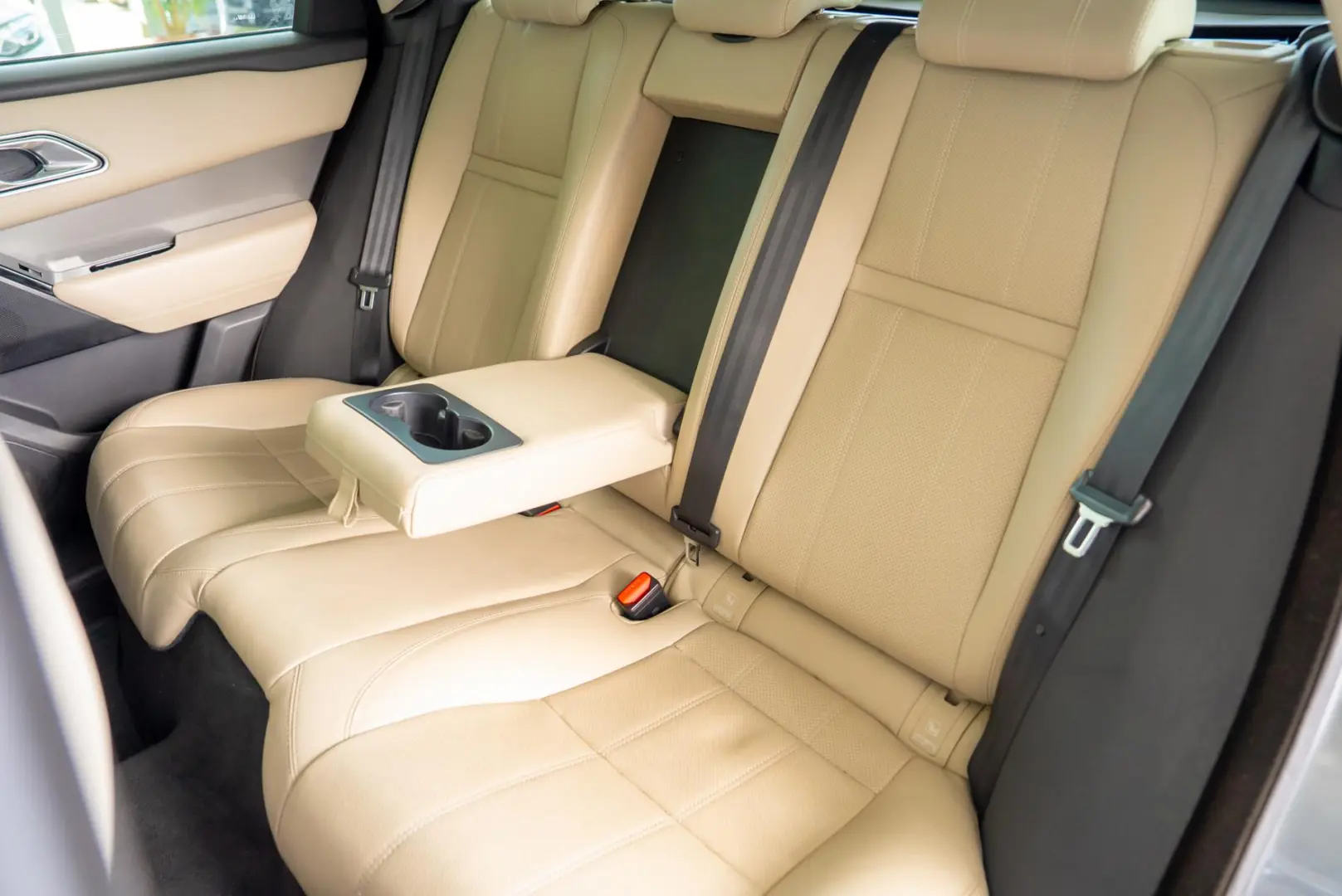 Land Rover Range Rover Velar 2.0 D180 AWD Automat