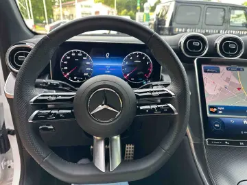 GLC 200 4M AMG+MBUX+Burmester+LED+Kam+EASY+Apple