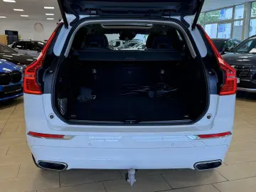 XC60 AWD Inscription Pano Recharge Leder LED Nav