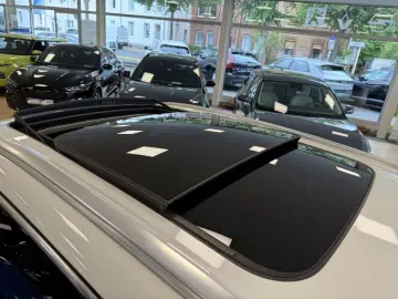 XC60 AWD Inscription Pano Recharge Leder LED Nav
