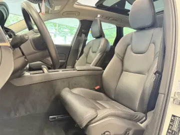 XC60 AWD Inscription Pano Recharge Leder LED Nav