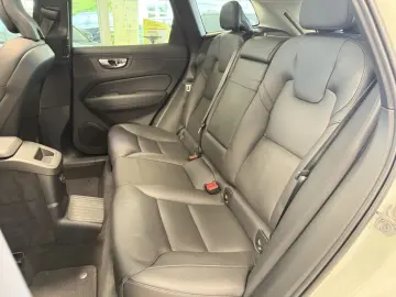 XC60 AWD Inscription Pano Recharge Leder LED Nav