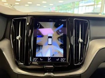 XC60 AWD Inscription Pano Recharge Leder LED Nav