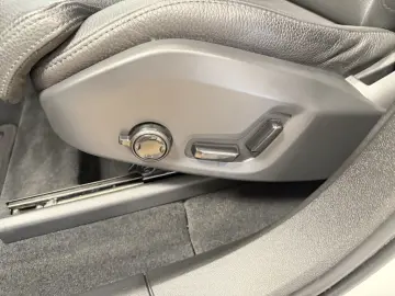XC60 AWD Inscription Pano Recharge Leder LED Nav