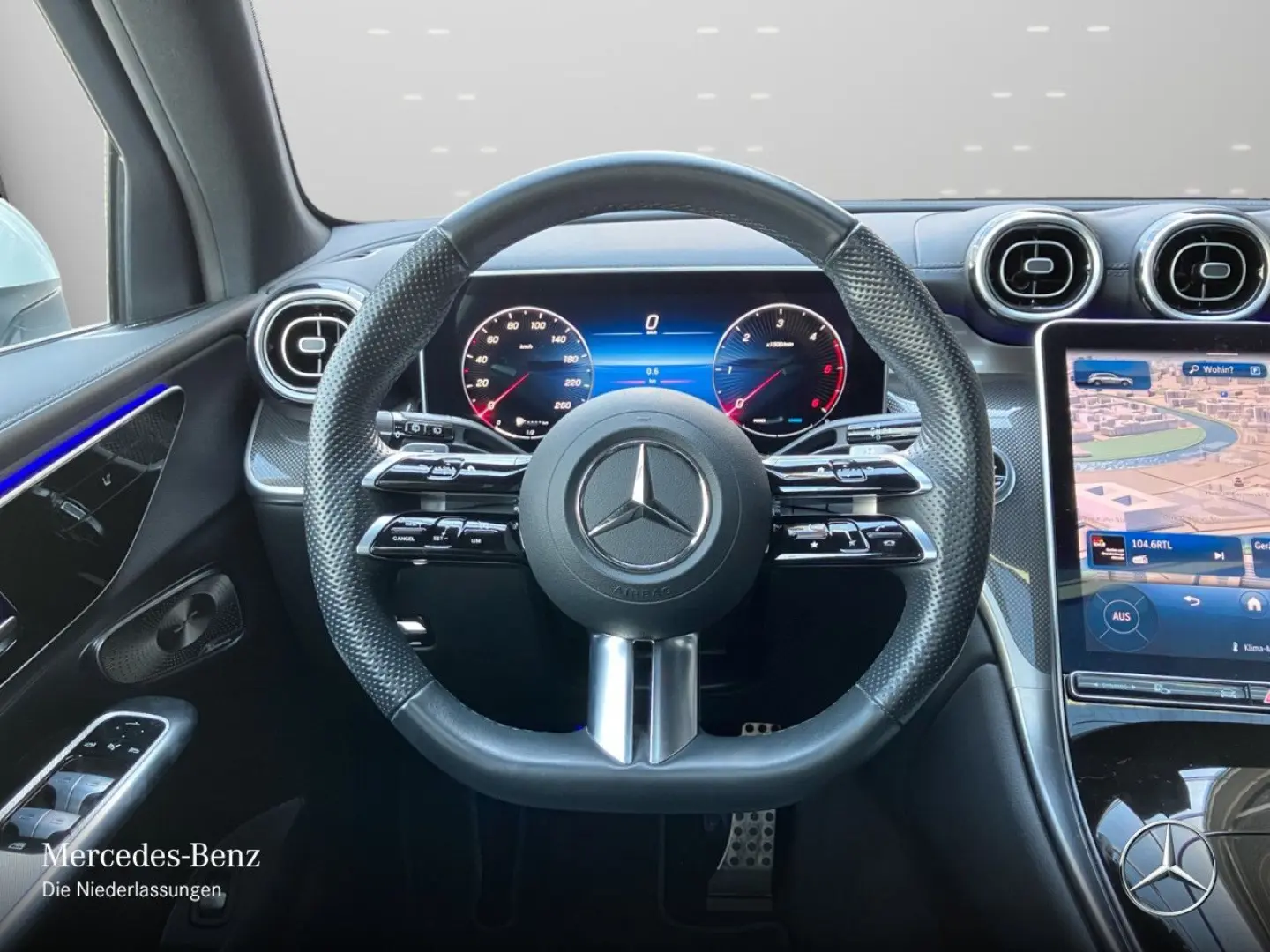 GLC 220 d 4M AMG/Burmest/Pano/AdvPak/ParkPakKam