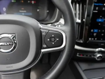 XC60 T6 Recharge Inscription Expression AWD PANO