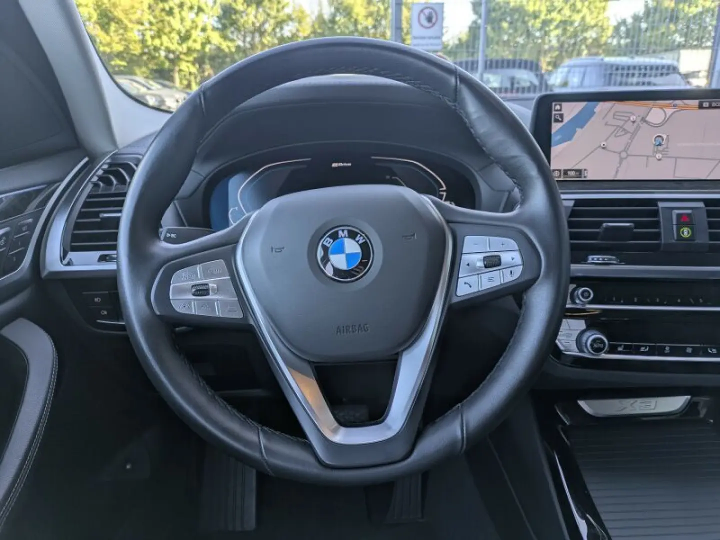 X3 xDrive30e Luxury Line LiveCockpit. HeadUp.
