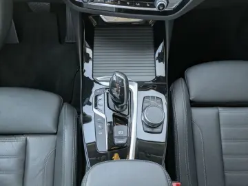 X3 xDrive30e Luxury Line LiveCockpit. HeadUp.
