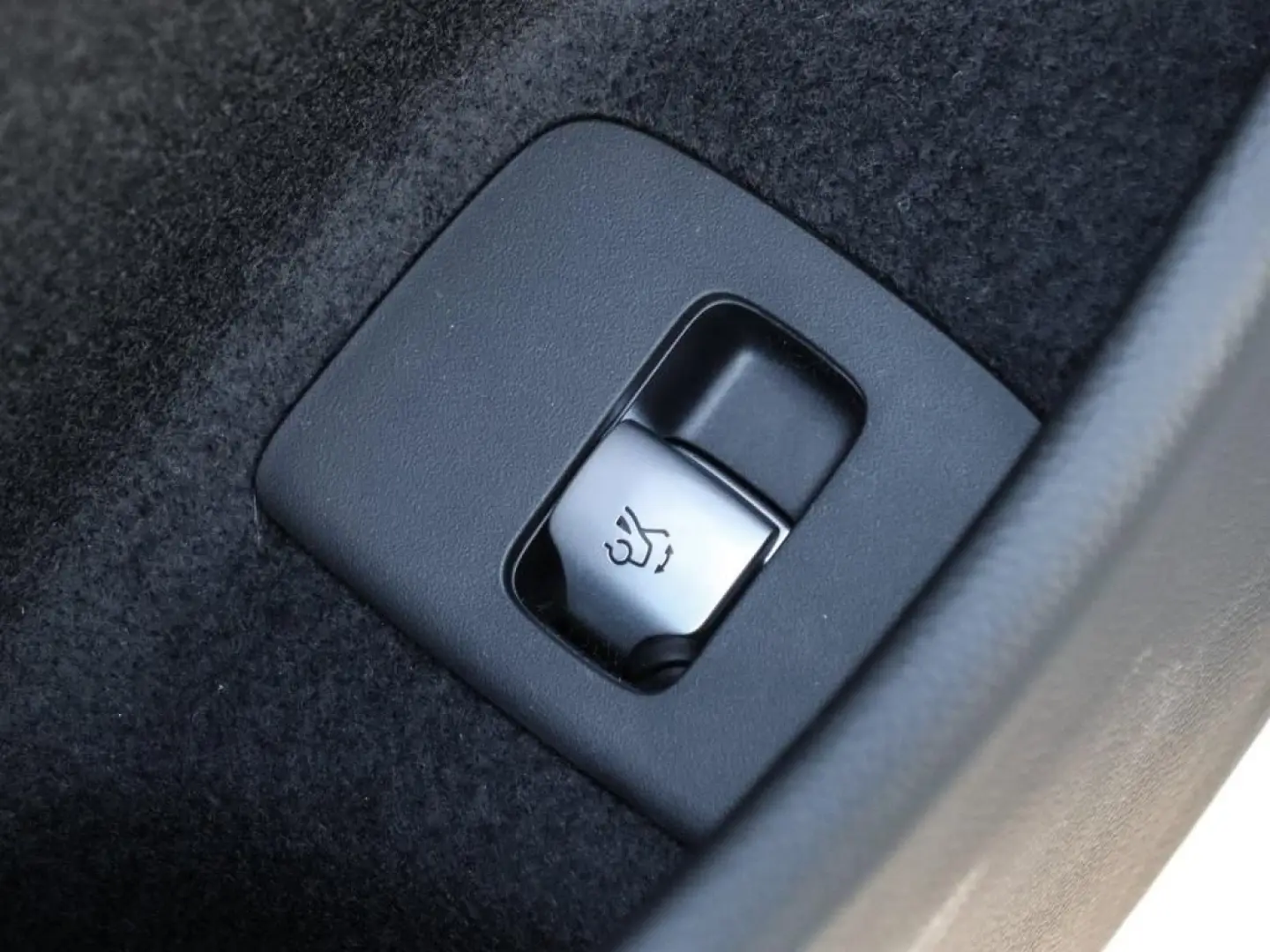 E 450 4M AMG-Sport/Technik/Super/Pano/Night/Dist