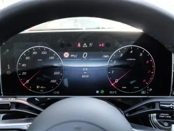 E 450 4M AMG-Sport/Technik/Super/Pano/Night/Dist