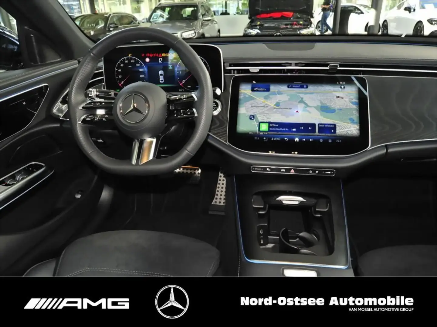 E 220 d AMG KAMERA AHK DISTR. LED KEYLESS ADV.