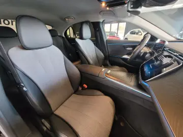 E 220 d AVANTGARDE ADVANCED AHK 18