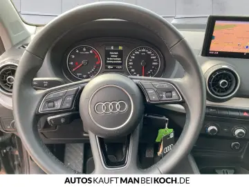 Q2 30 TFSI S line PDC NAVI DAB LED 4Season Klima