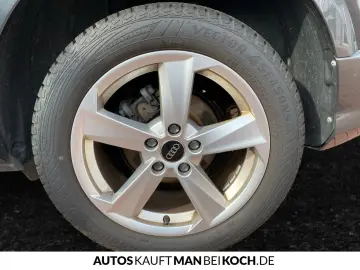 Q2 30 TFSI S line PDC NAVI DAB LED 4Season Klima