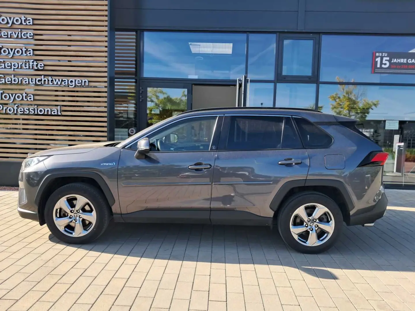 RAV4 Hybrid 2.5 4x4 Team Deutschland