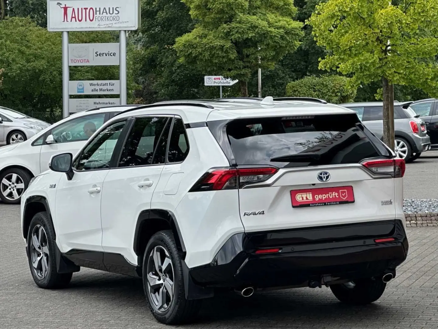 RAV4 Plug-in-Hybrid RAV 4 - AHK, LED, Navi, PDC,