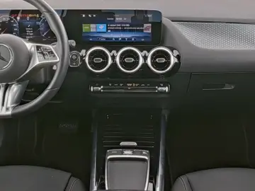 GLA 250 4M PROGRESSIVE+LENKRADHEIZ+AHK+KAMERA+++