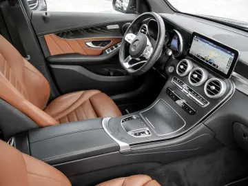 GLC 300 4M |AMG|LED|DISTR|NAVI|KEYL|PANO|KAM|SHZ