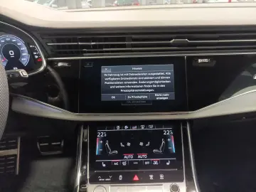 Q8 3.0 TDI quattro S-Line LED|Navi|ACC|HUD|AHK