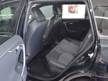 RAV 4 2.5 4x4 Hybrid Black Edition+360°CAM+NAVI+