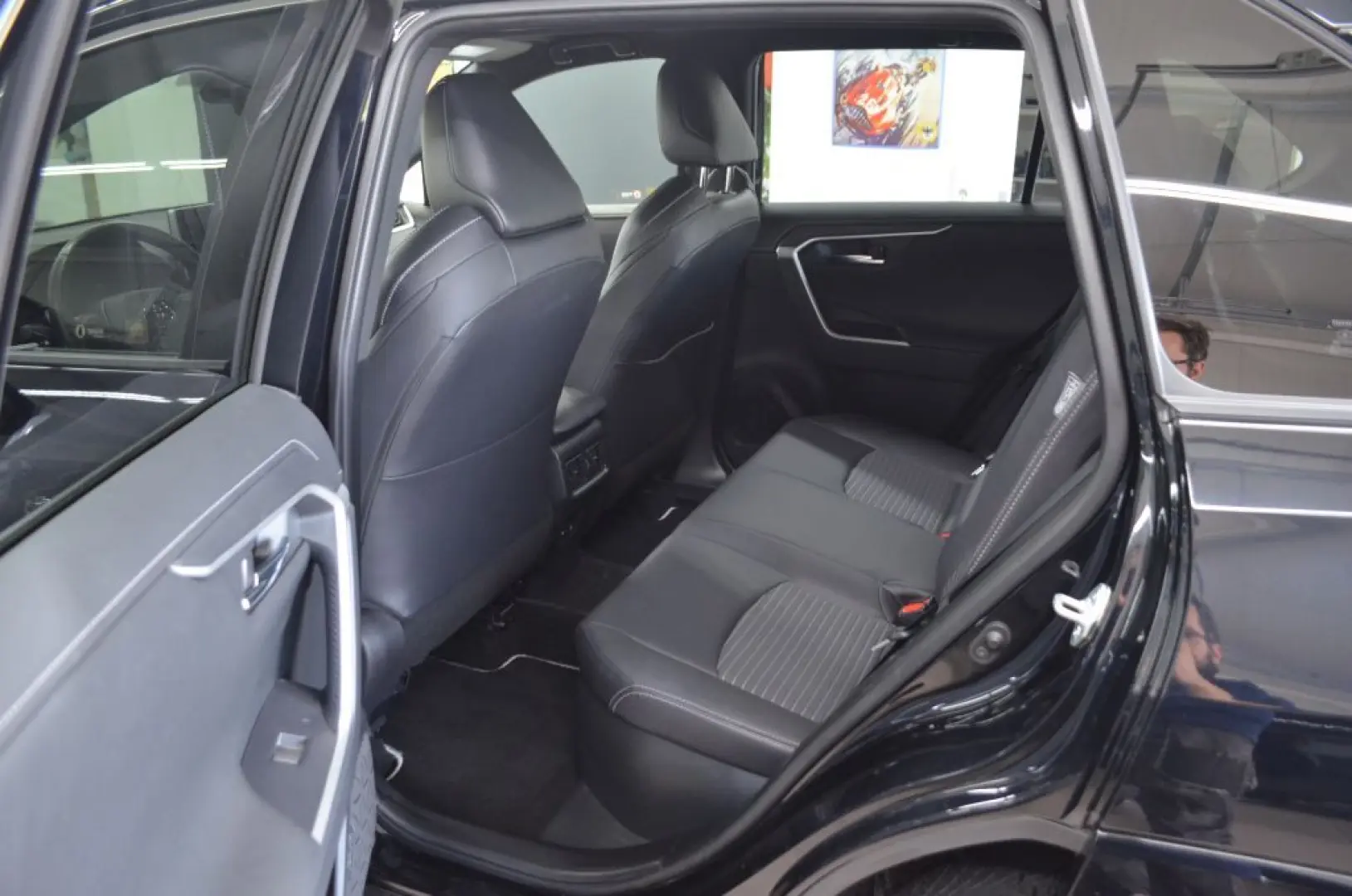 RAV 4 2.5 4x4 Hybrid Black Edition+360°CAM+NAVI+