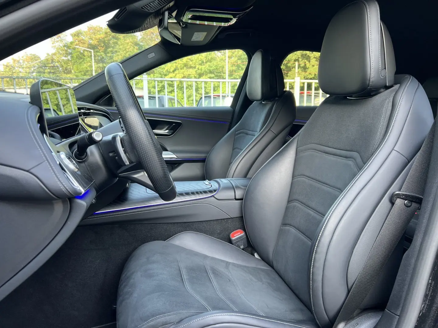 E 200 AMG Line Advance+Winter+Night+Schaden vorn