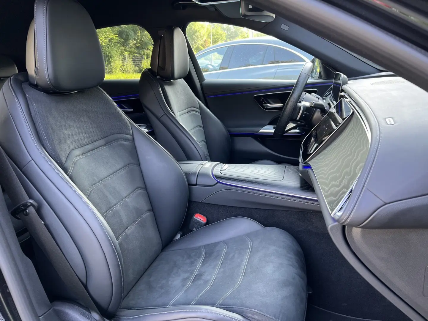 E 200 AMG Line Advance+Winter+Night+Schaden vorn