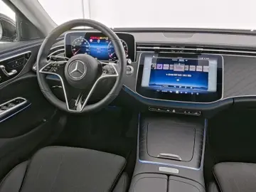 E 200 Avantgarde*DISTR*360*Memory*Keyless*Digita