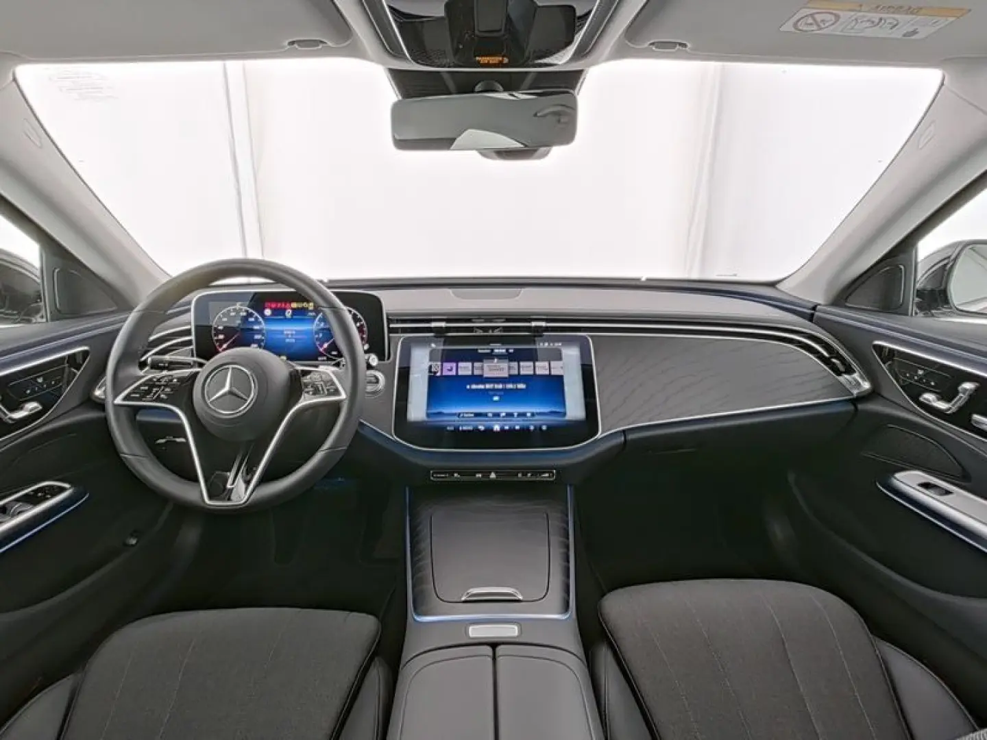 E 200 Avantgarde*DISTR*360*Memory*Keyless*Digita