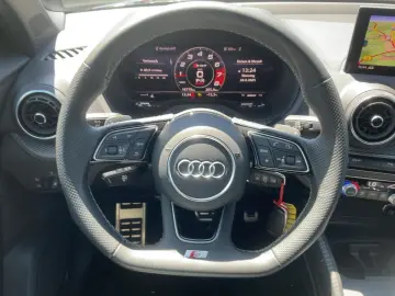 SQ2 quattro