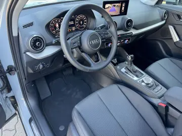 Q2 35 TFSI advanced *Matrix-LED/Virt.CP/Keyless/