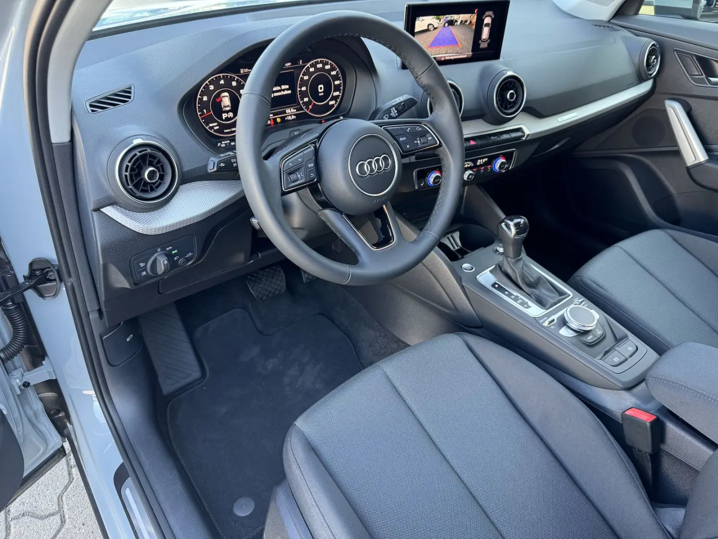 Q2 35 TFSI advanced *Matrix-LED/Virt.CP/Keyless/