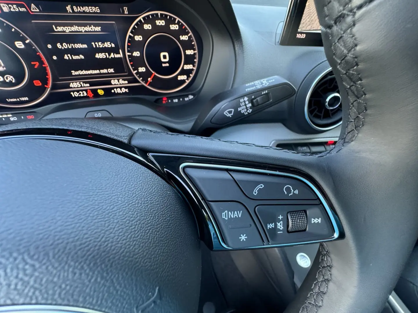 Q2 35 TFSI advanced *Matrix-LED/Virt.CP/Keyless/