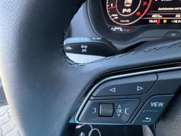 Q2 35 TFSI advanced *Matrix-LED/Virt.CP/Keyless/