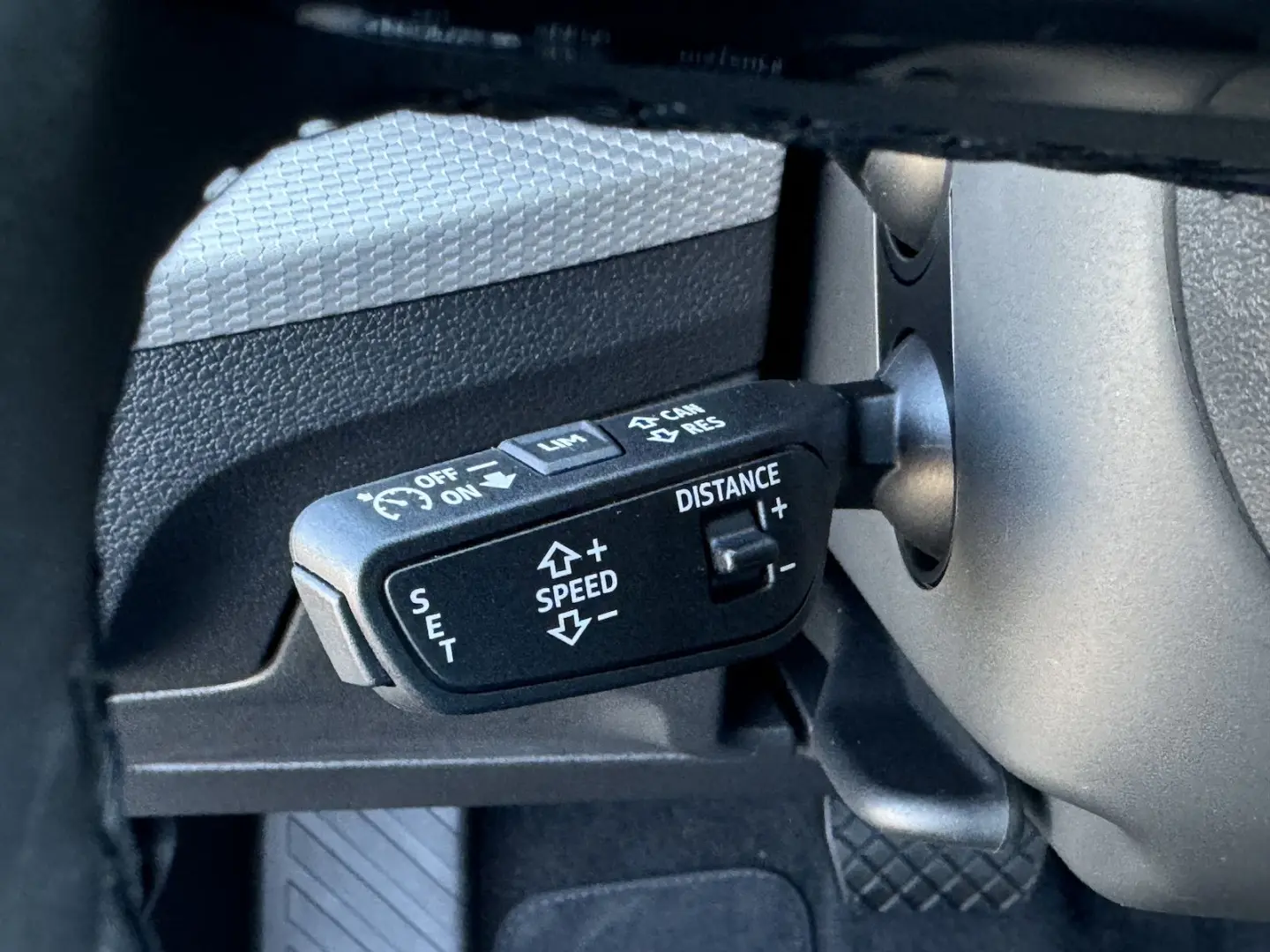 Q2 35 TFSI advanced *Matrix-LED/Virt.CP/Keyless/