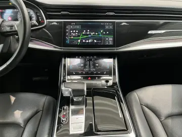 Audi Q8 55 TFSI quattro