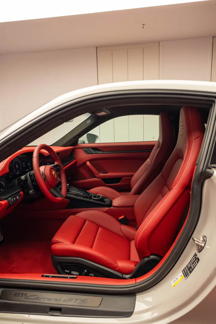 Porsche 911 Carrera GTS