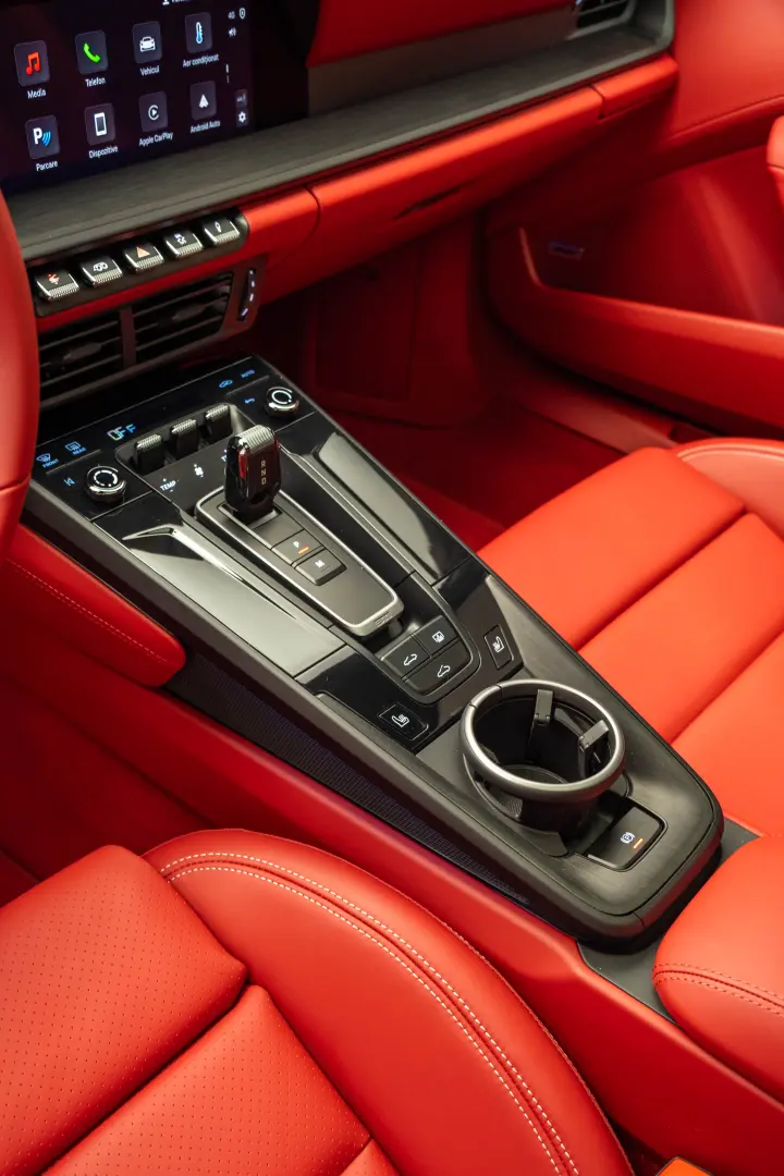 Porsche 911 Carrera GTS